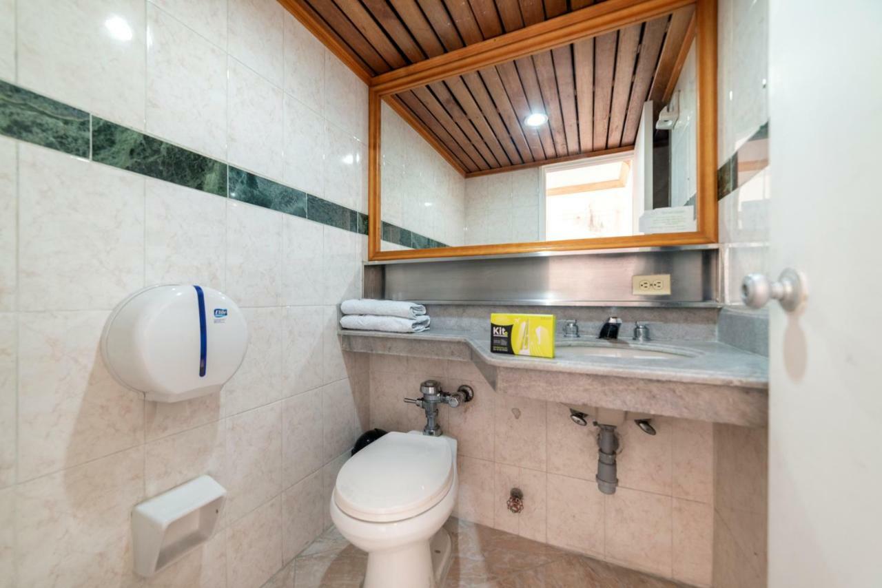 فندق Ayenda 1235 Botero ميديلين المظهر الخارجي الصورة